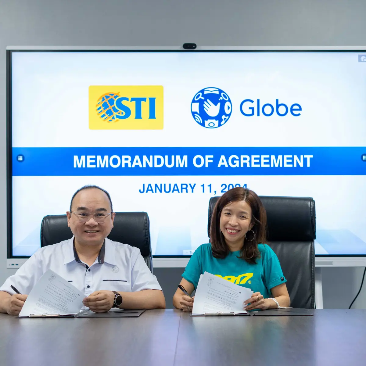 STI, Globe Build Ties for Internship Opportunities